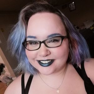 Meet your Posher, Aimee